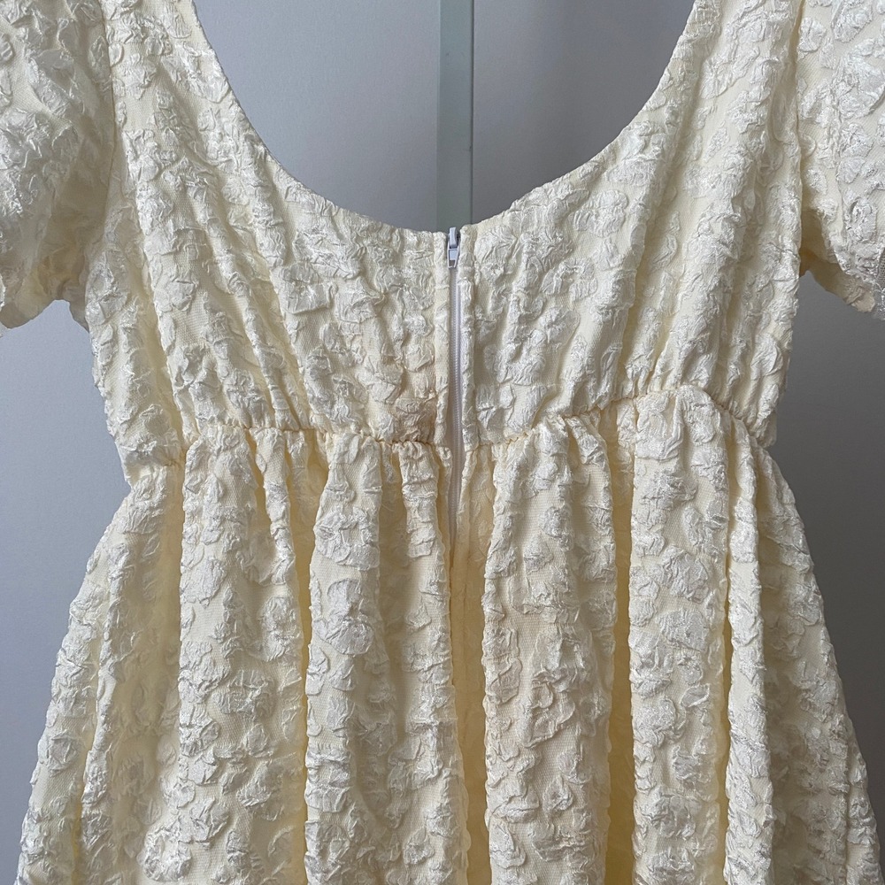 VTG S/M Cream Maxi Dress Puff Sleeve Empire Waist Textured Cloque Gown - Picture 5 of 6